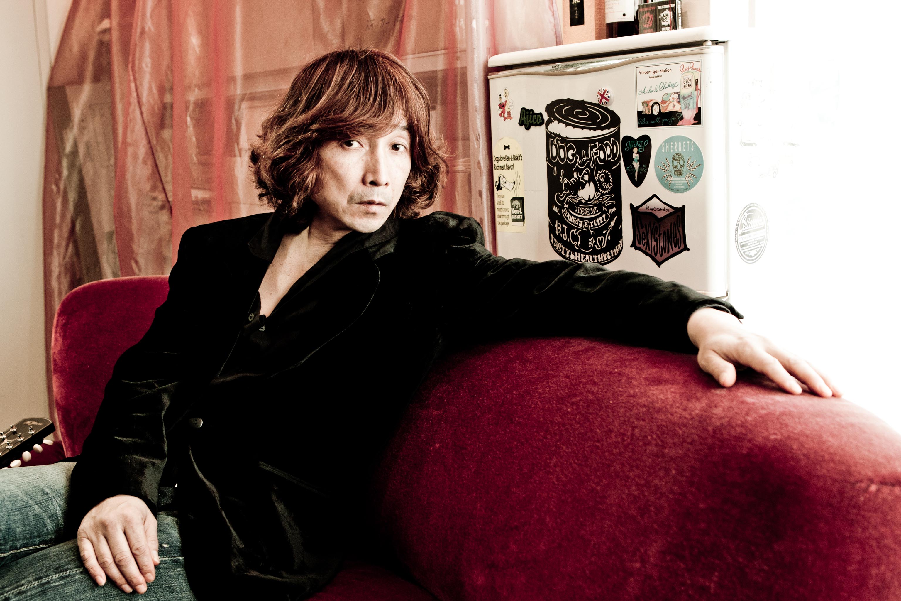 News 浅井健一による摩訶不思議なイラスト作品集 Fred Susan が 個展にて先行発売決定 浅井考案による 性格診断チャート も掲載 Belong Media