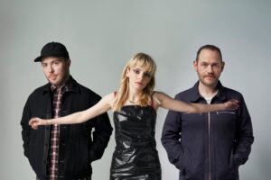 CHVRCHES (チャーチズ)