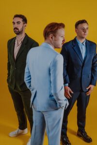 Two Door Cinema Club(トゥー・ドア・シネマ・クラブ)